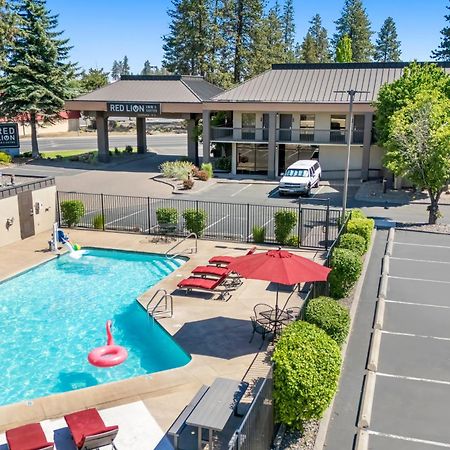 Red Lion Inn & Suites Deschutes River - Bend Exteriör bild