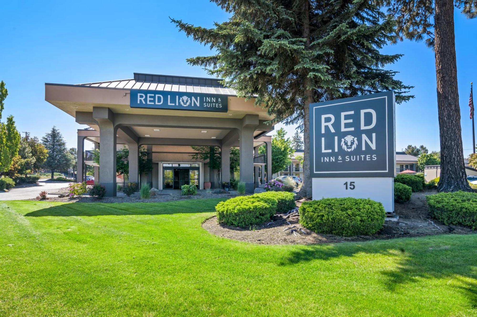 Red Lion Inn & Suites Deschutes River - Bend Exteriör bild