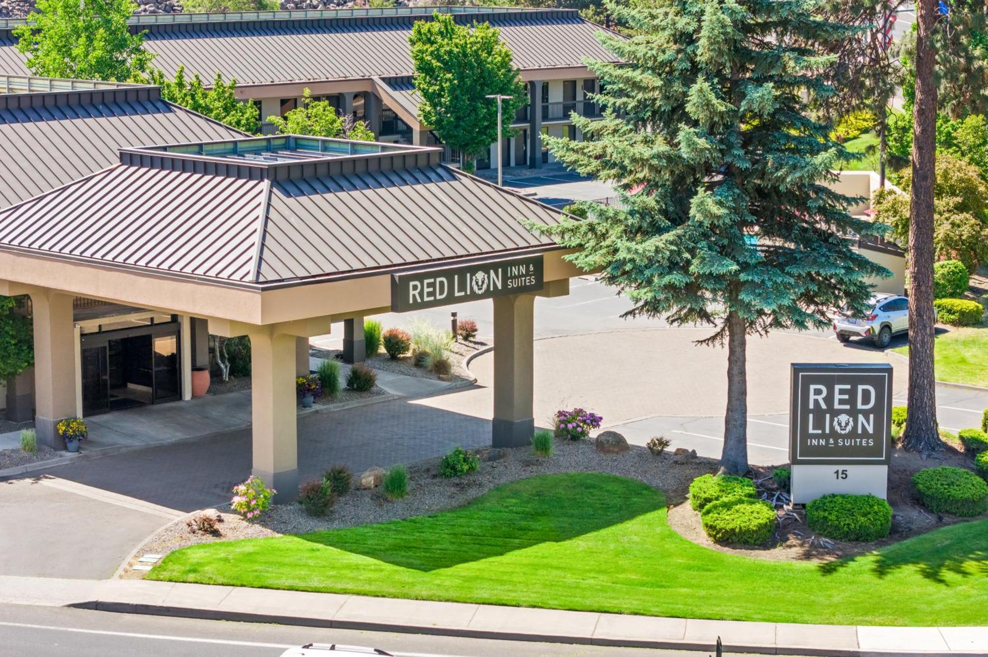 Red Lion Inn & Suites Deschutes River - Bend Exteriör bild