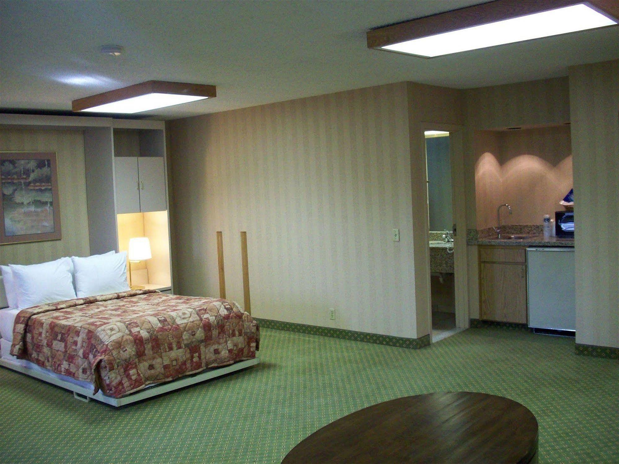Red Lion Inn & Suites Deschutes River - Bend Exteriör bild